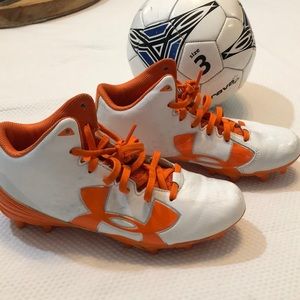Under Armour Cleats 5Y